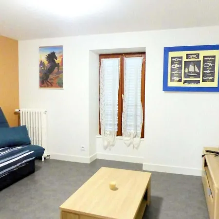 Holiday home Grand Gite Familial Avec Piscine Chauffee, Proche Foret Des Colettes Et Activites De Plein Air - Fr-1-489-477