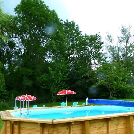 Grand Familial Avec Piscine Chauffee, Proche Foret Des Colettes Et Activites De Plein Air - Fr-1-489-477 Louroux-de-Bouble